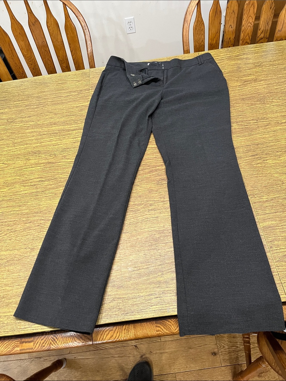 New York & Company Charcoal Gray Dress Pants